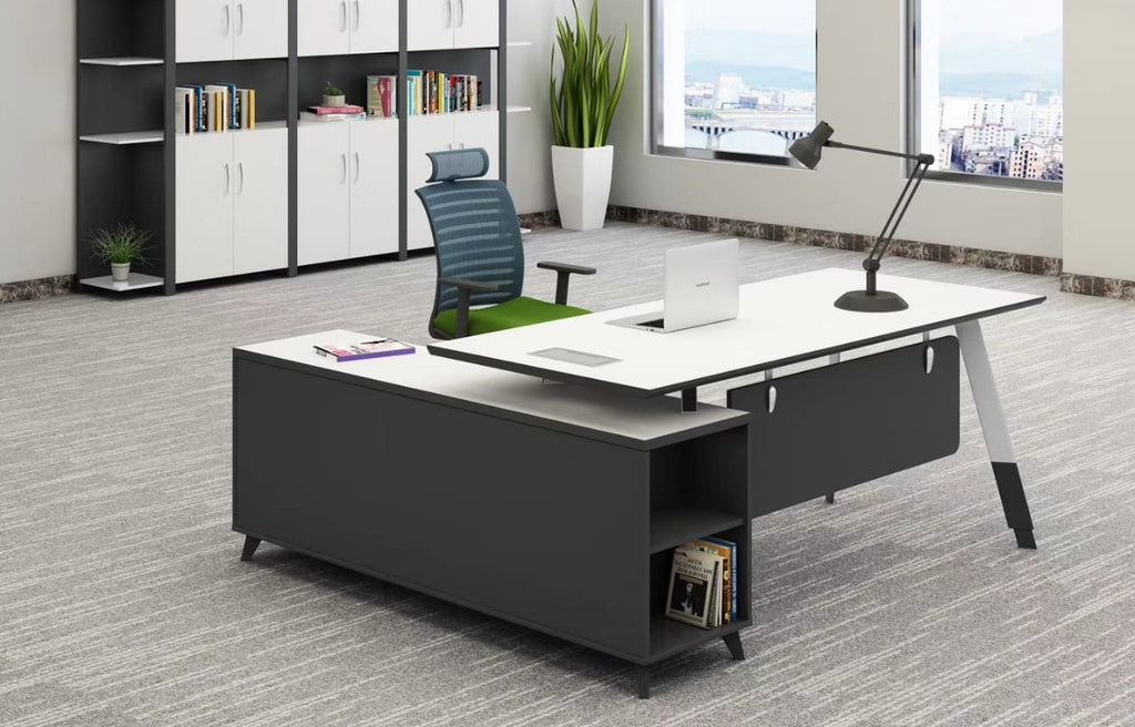 Executive Table MWOB18